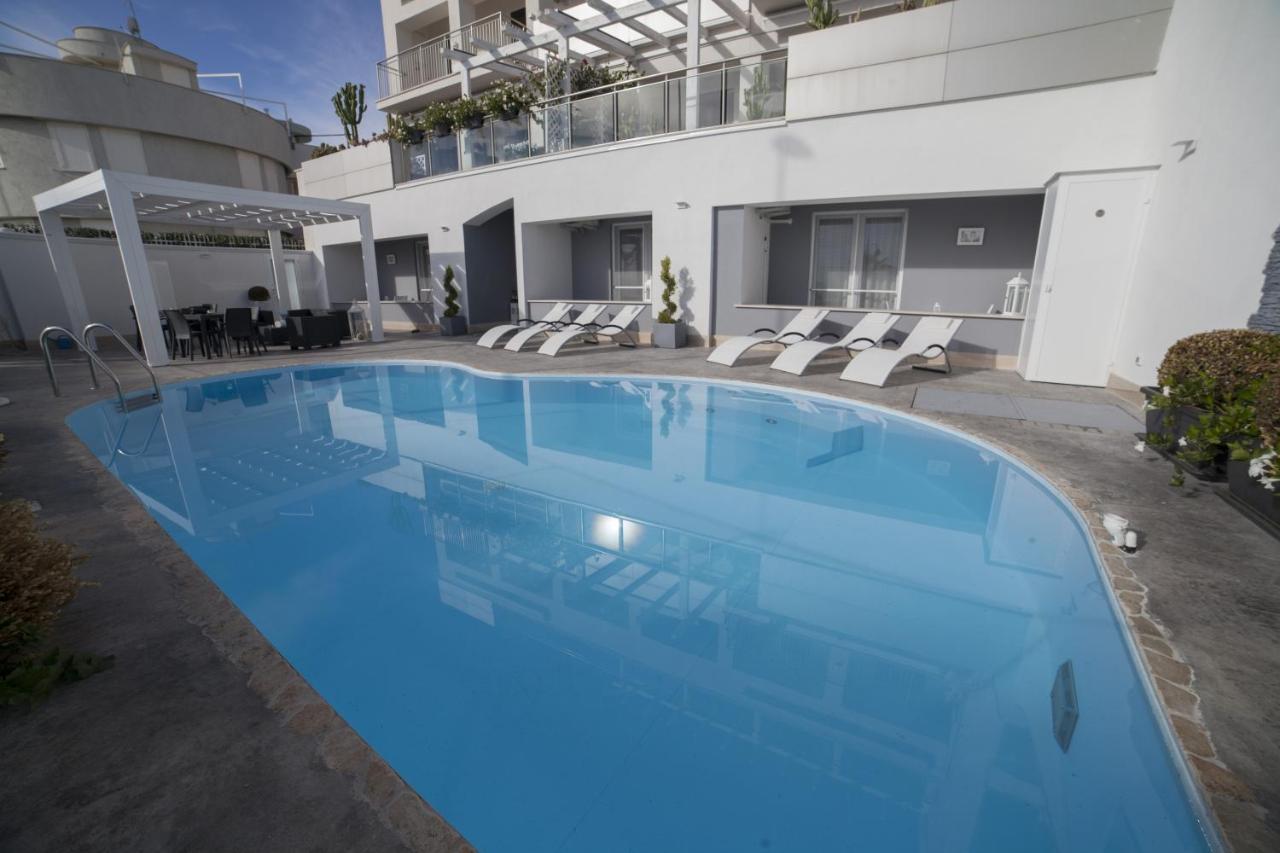 Residence Del Sole Manfredonia Exteriör bild